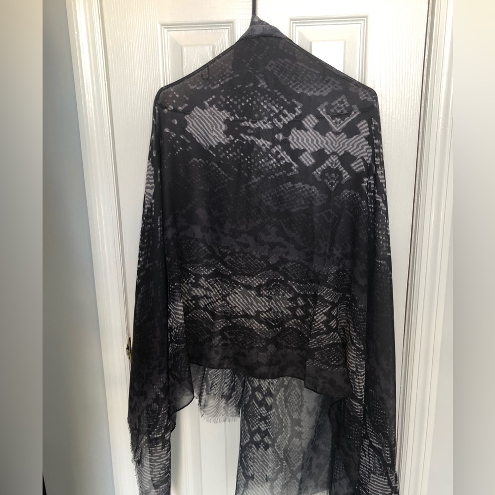 Black Snake Print Scarf/Wrap - Picture 3 of 4